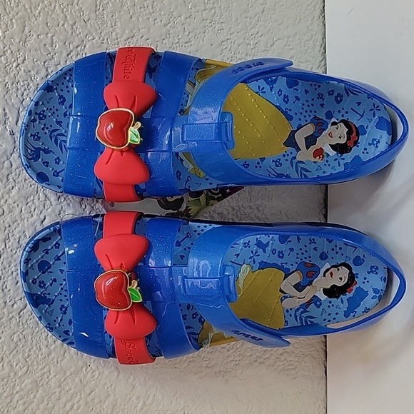 Crocs Kids Snow White Isabella Sandals Bright Cobalt Size US J3 - Picture 4 of 17